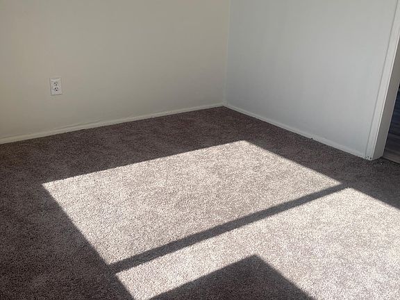 3rd image of 1141 Jay St