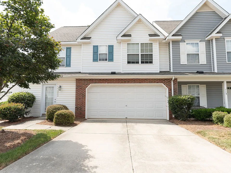111 Goldfinch Ave