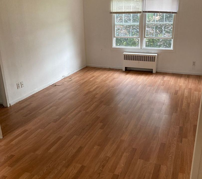 2nd image of 108 Northampton Rd #5F