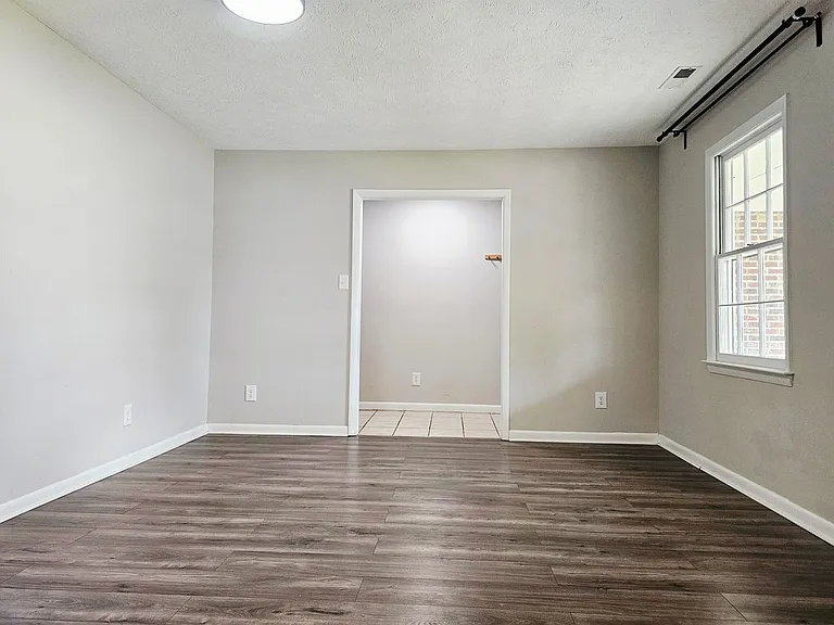 7490 Beverly Dr — Photo 5