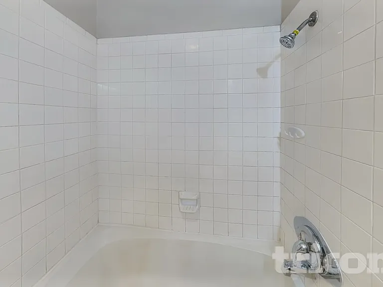 5815 Brambletree St — Photo 9