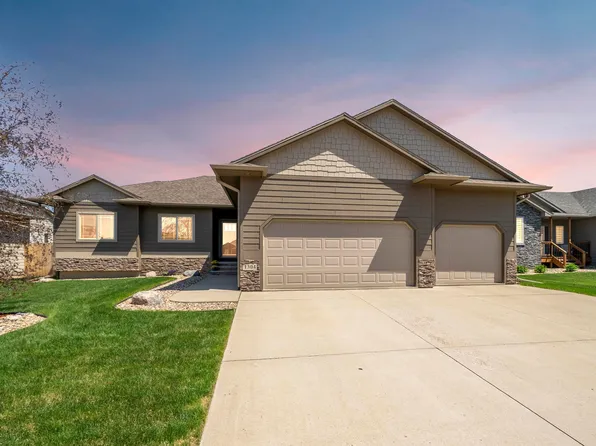 1304 S Thecla Ave, Sioux Falls, SD 57106