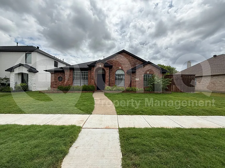 6624 Morningdale Ln — Photo 1