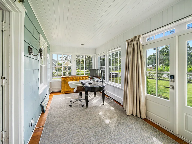 Ponquogue Ave — Photo 14