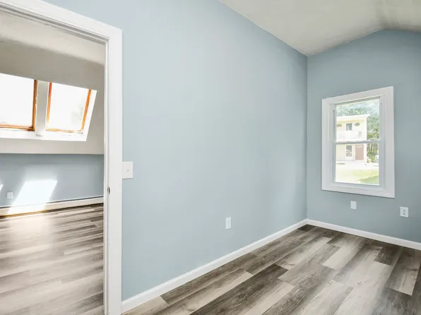 139 Washington St #2, Leominster, MA 01453