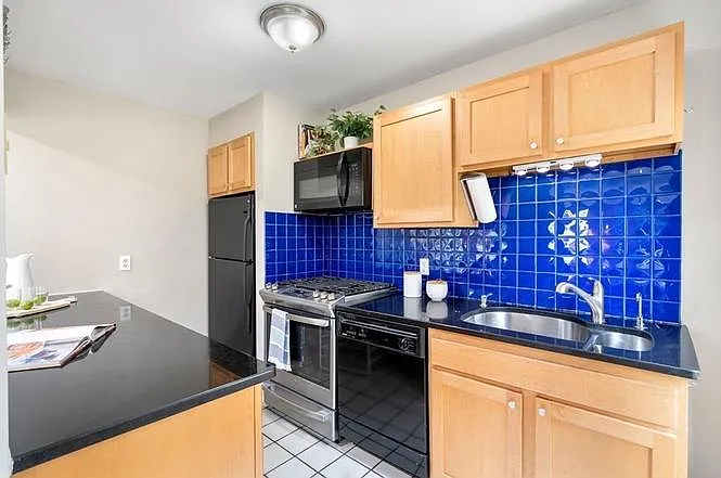 77 Liberty Ave #6 — Photo 4