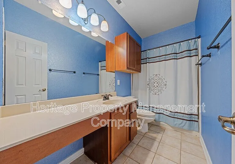 141 Springtree Blf — Photo 26