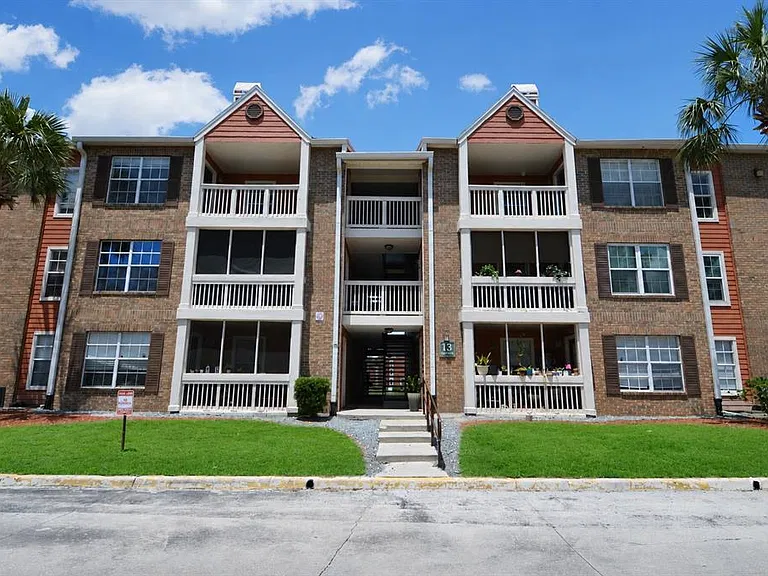 10200 Gandy Blvd N #1313 — Photo 2