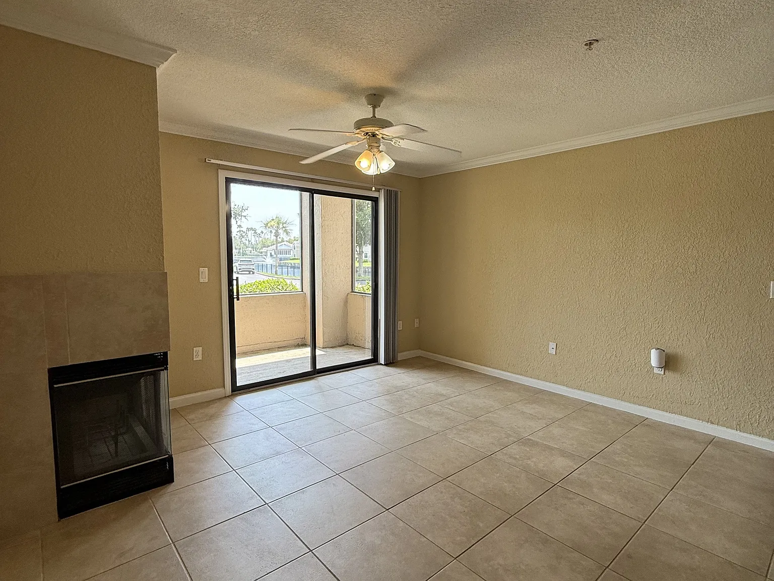 800 Boardwalk Dr. #617 - 1 — Photo 2
