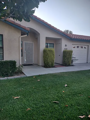 1061 Mountain View Dr Photo 1