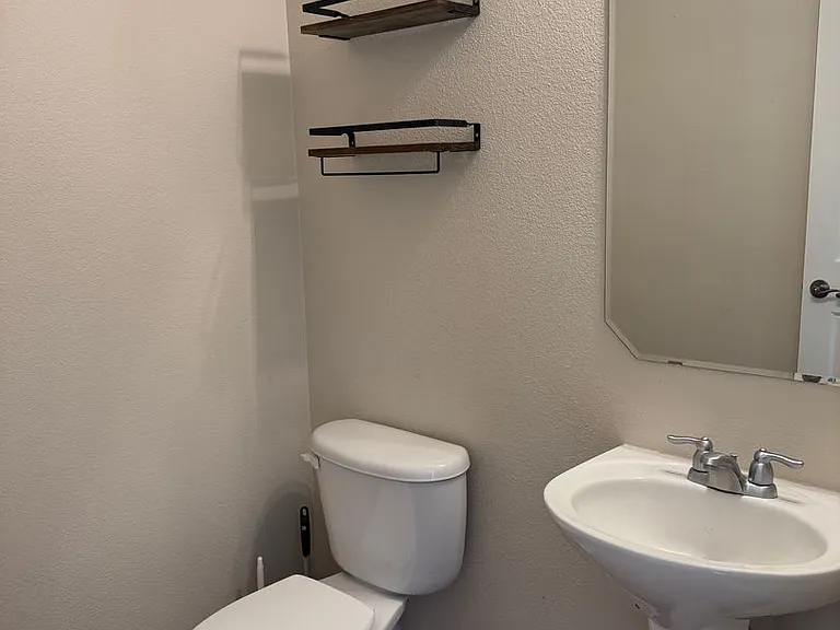 6202 Sierra Nevada Cir NW — Photo 8