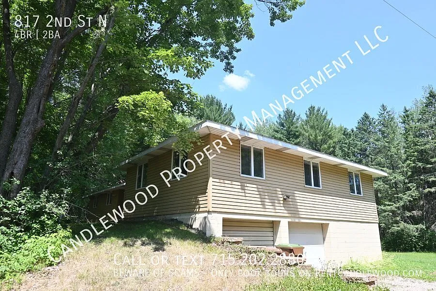 "Charming 4-Bedroom Home in Heart of Stevens Point Comfort and Convenience Await!" — Photo 2