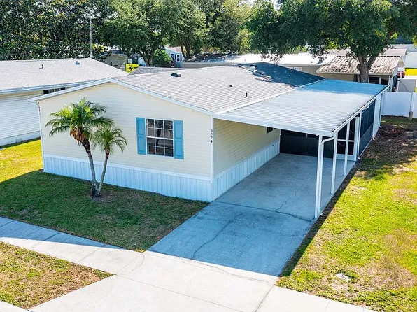3824 Julie Dr, Zephyrhills, FL 33543