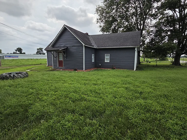 5201 S State Road 63 — Photo 4