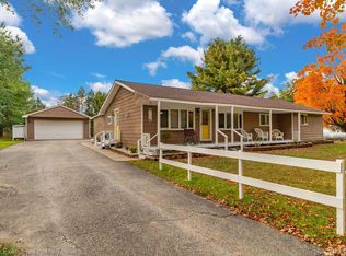 1663 Emerson Rd, Wales, MI 48027