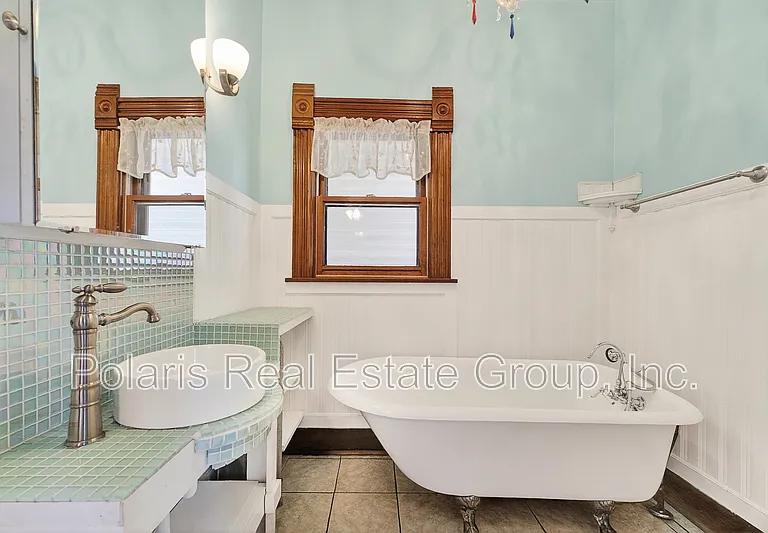 1507 Broadway St — Photo 18