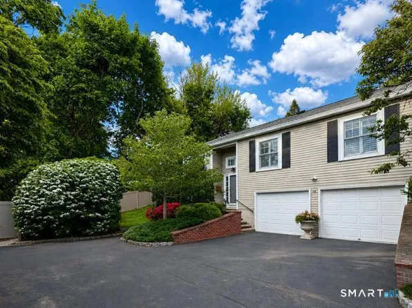 59 Bank Street #59, New Canaan, CT 06840