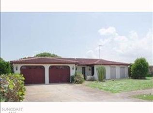 1042 Tamarac Dr, Holiday, FL 34690