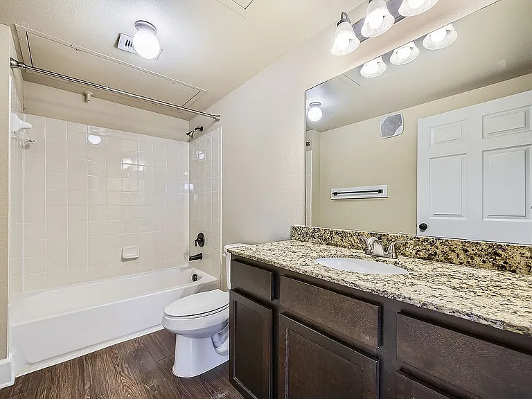 1555 Nottingham Drive - Web Quality - 009 - 12 Primary Bathroom
