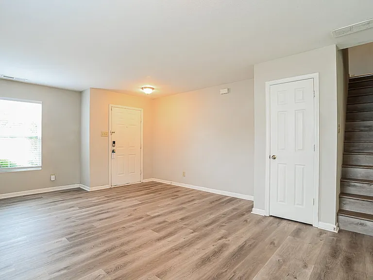 1528 Bray Dr — Photo 5