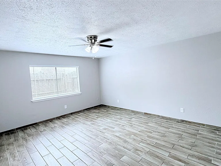 15507 Mira Monte Dr — Photo 16