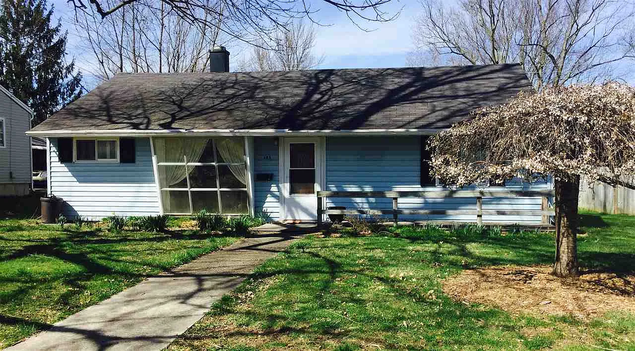 305 Baker St photo 1