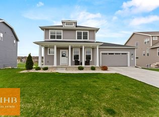 1275 E Coventry Cir, Verona, WI 53593