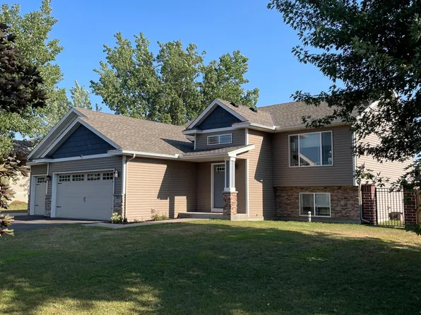 563 Forest Rd, Big Lake, MN 55309