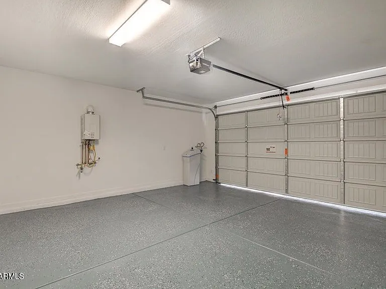 2831 S Central Dr — Photo 34