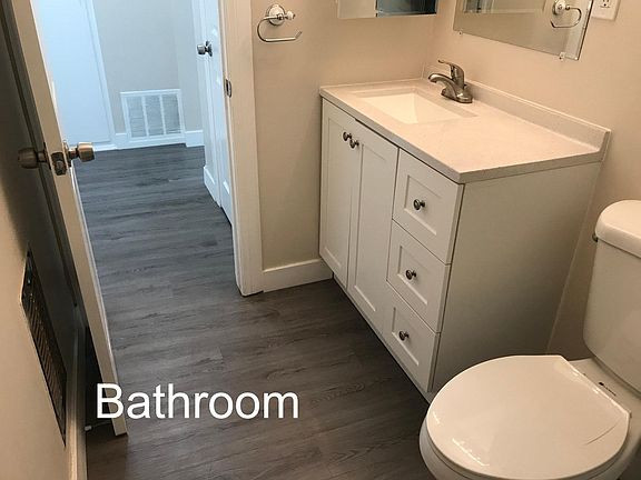 3rd image of 4710 Vantage Ave APT 1