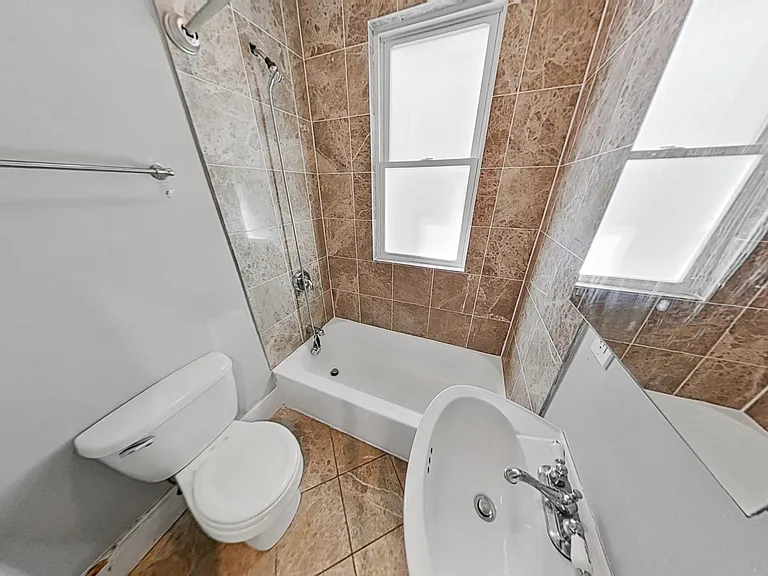 737 Parker St #2 — Photo 12