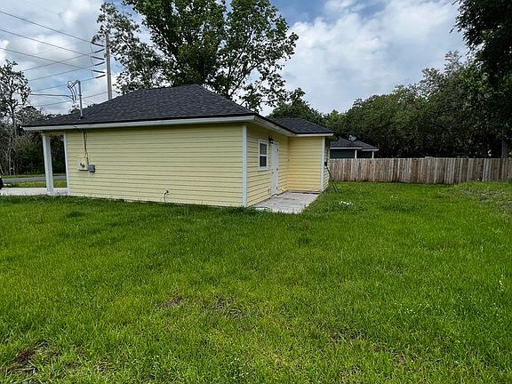 3rd image of 4652 Avenue D