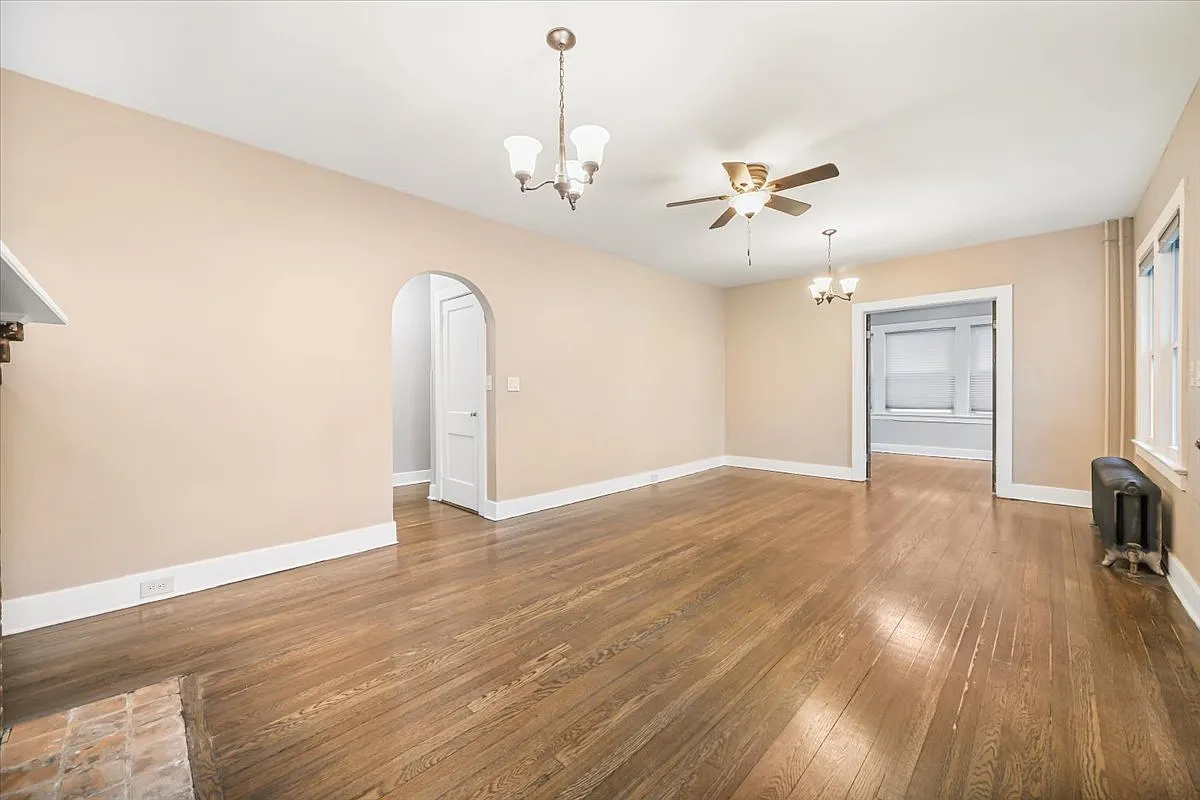 2 bed, 952 sqft, $2,650 — Photo 3