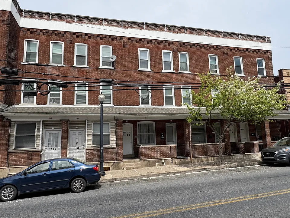 1107 E 4th St #3
