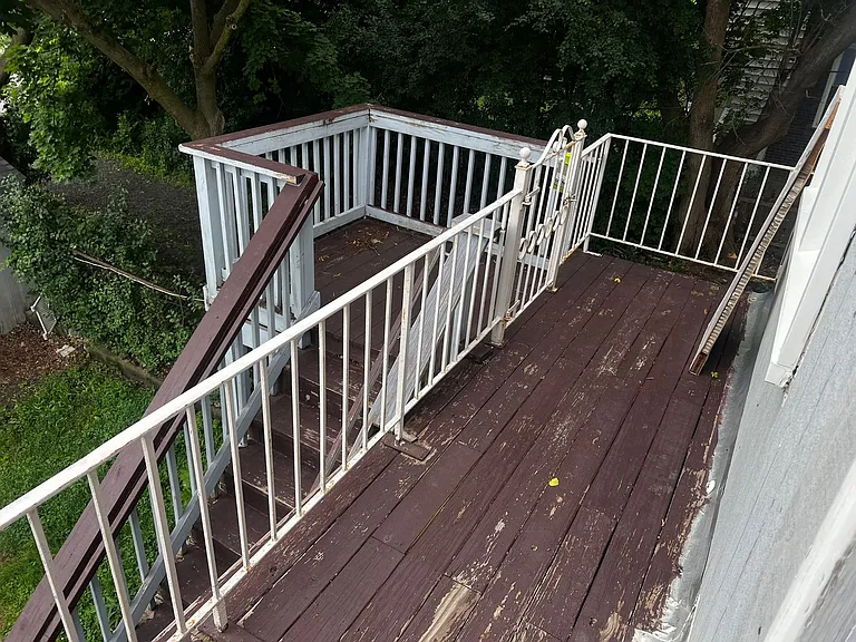 138 Morton Avenue — Photo 10