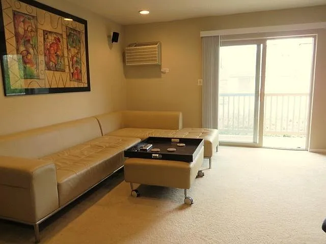 906 W Alleghany Dr #2B — Photo 5