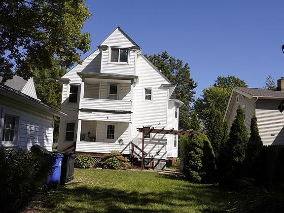 3rd image of 3878 W 160th St