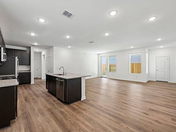 7th image of this home