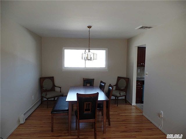 1st image of 89 Earl St