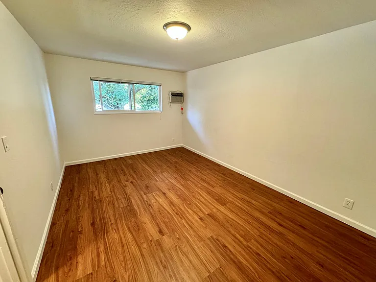 56 Centre St #14 — Photo 8