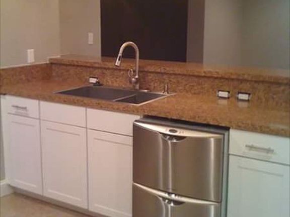 2nd image of 806 S Main Ave