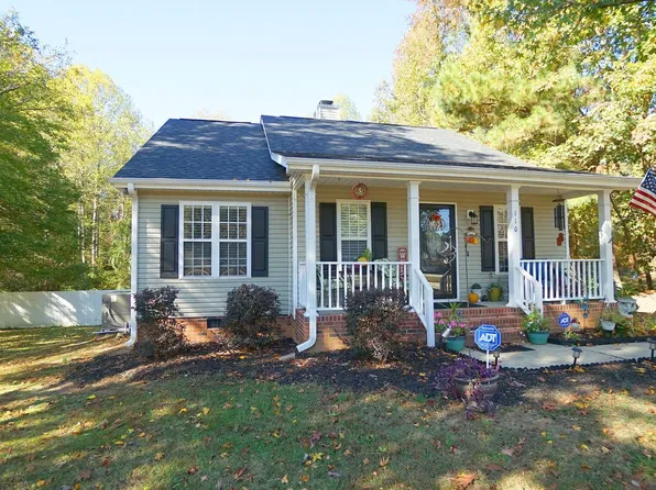110 Spencers Gate Dr, Youngsville, NC 27596