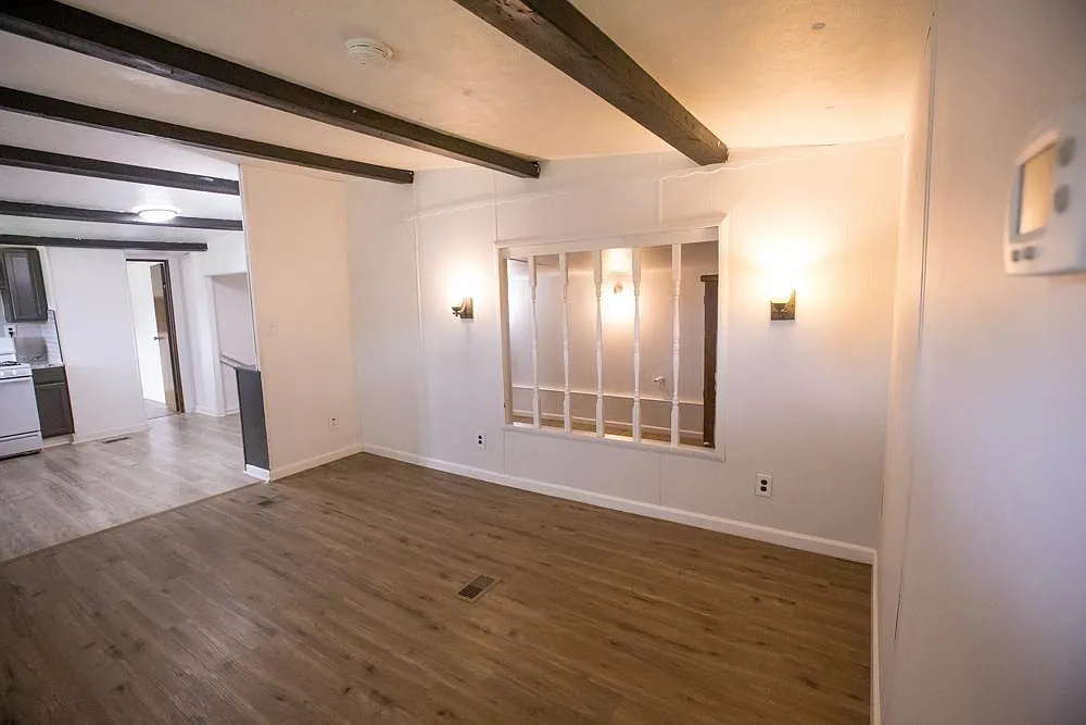 2 bed, 2.0 bath, 1100 sqft, $1,200 — Photo 2