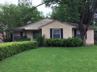 566 Brookhurst Dr, Dallas, TX 75218
