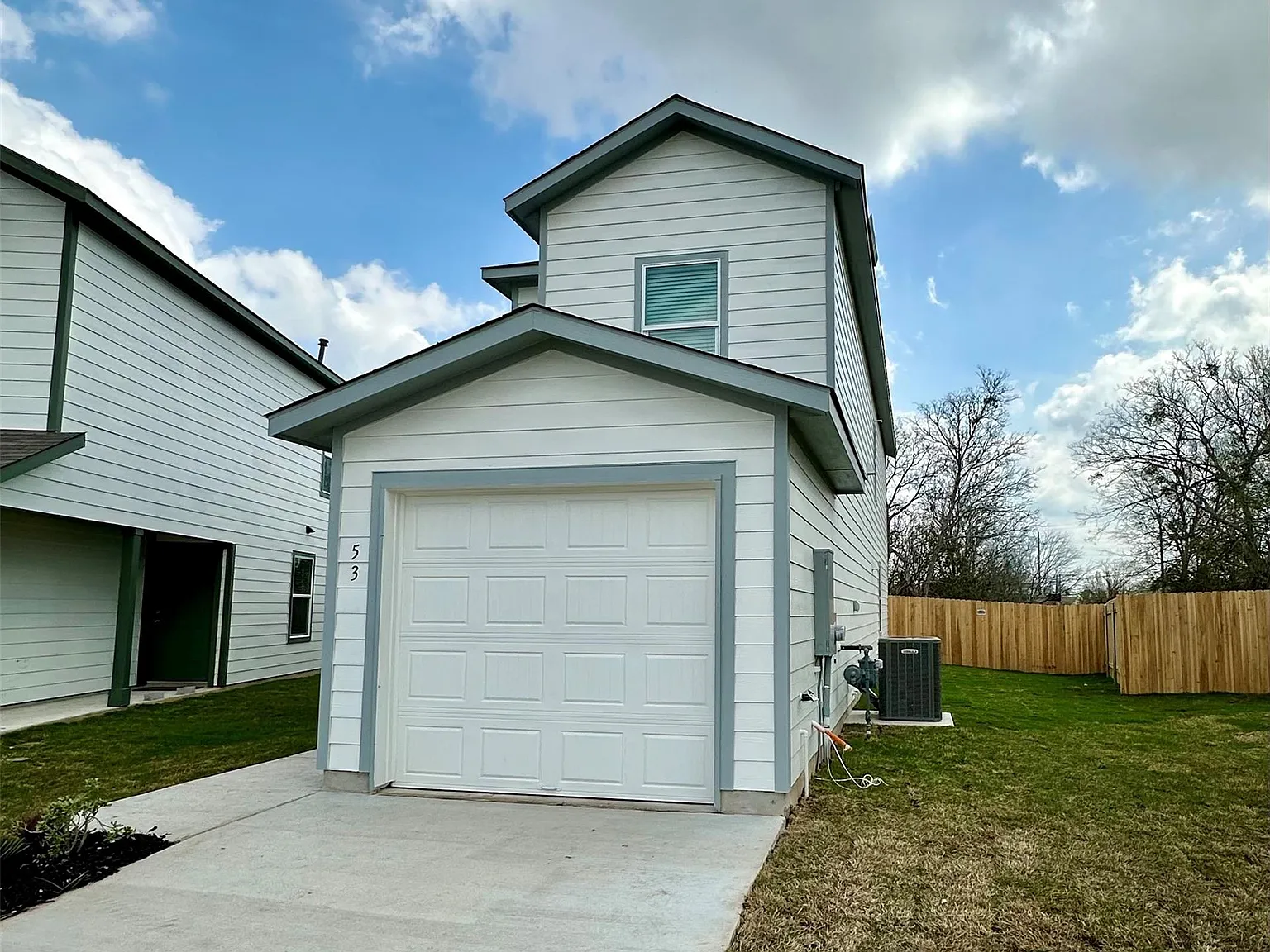 3 bed, 2.5 bath, 1468 sqft, $1,750 — Photo 4