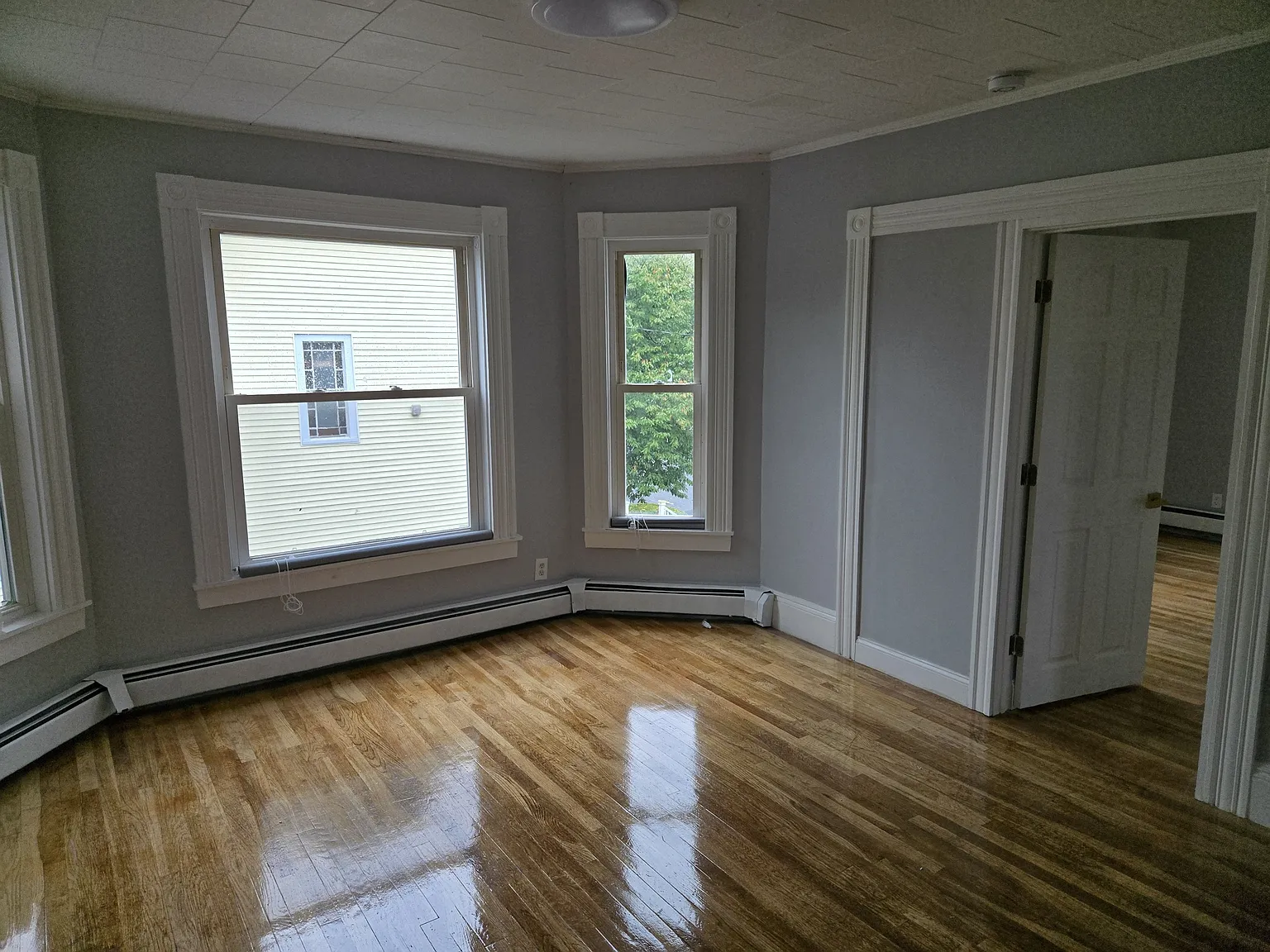 23 17th Ave — Photo 4