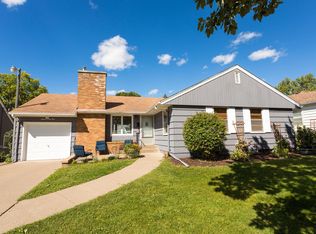 1669 Saunders Ave, Saint Paul, MN 55116