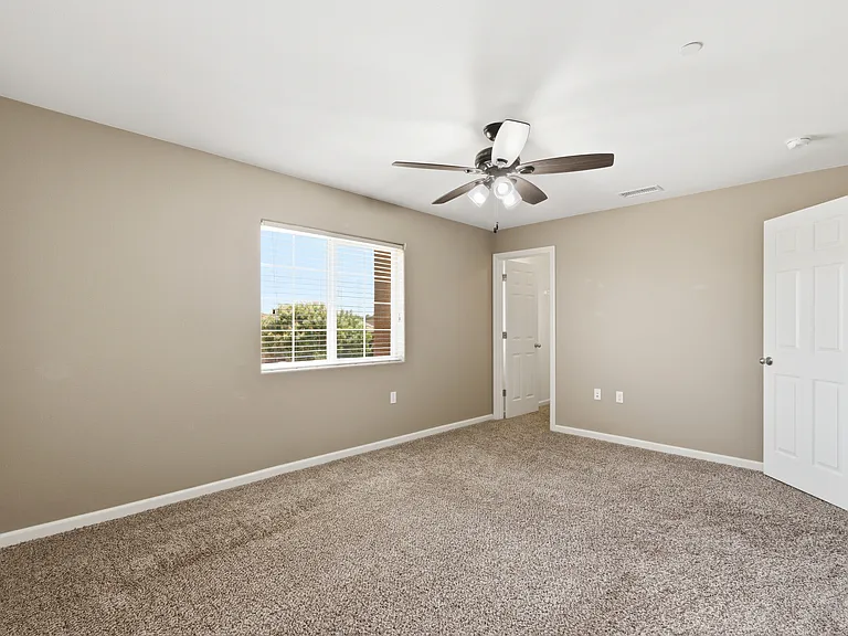 3569 Flint Ave — Photo 28