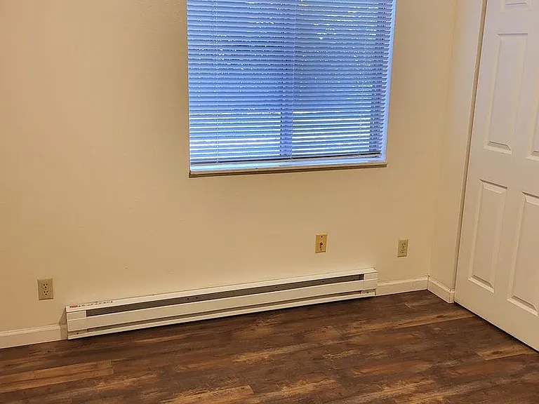 4483-4485 Campbell Dr SE — Photo 15
