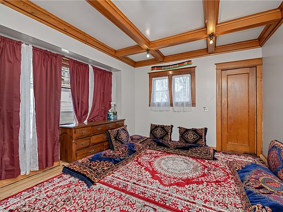 5th image of 363 Melville St